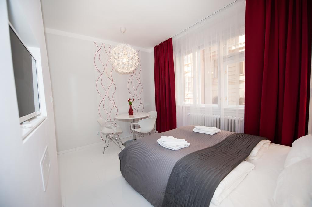 Honeymoon Ruterra Studio Praha Rom bilde