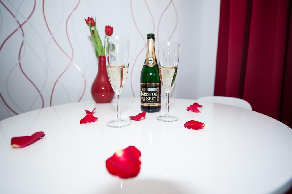 Honeymoon Ruterra Studio Praha Eksteriør bilde